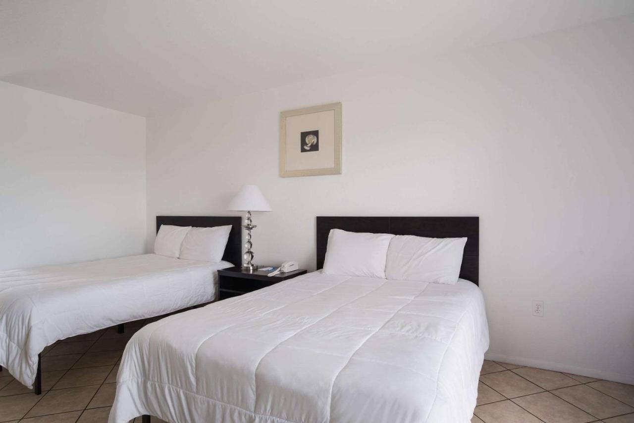 Rodeway Inn At Somers Cove Marina Crisfield Экстерьер фото