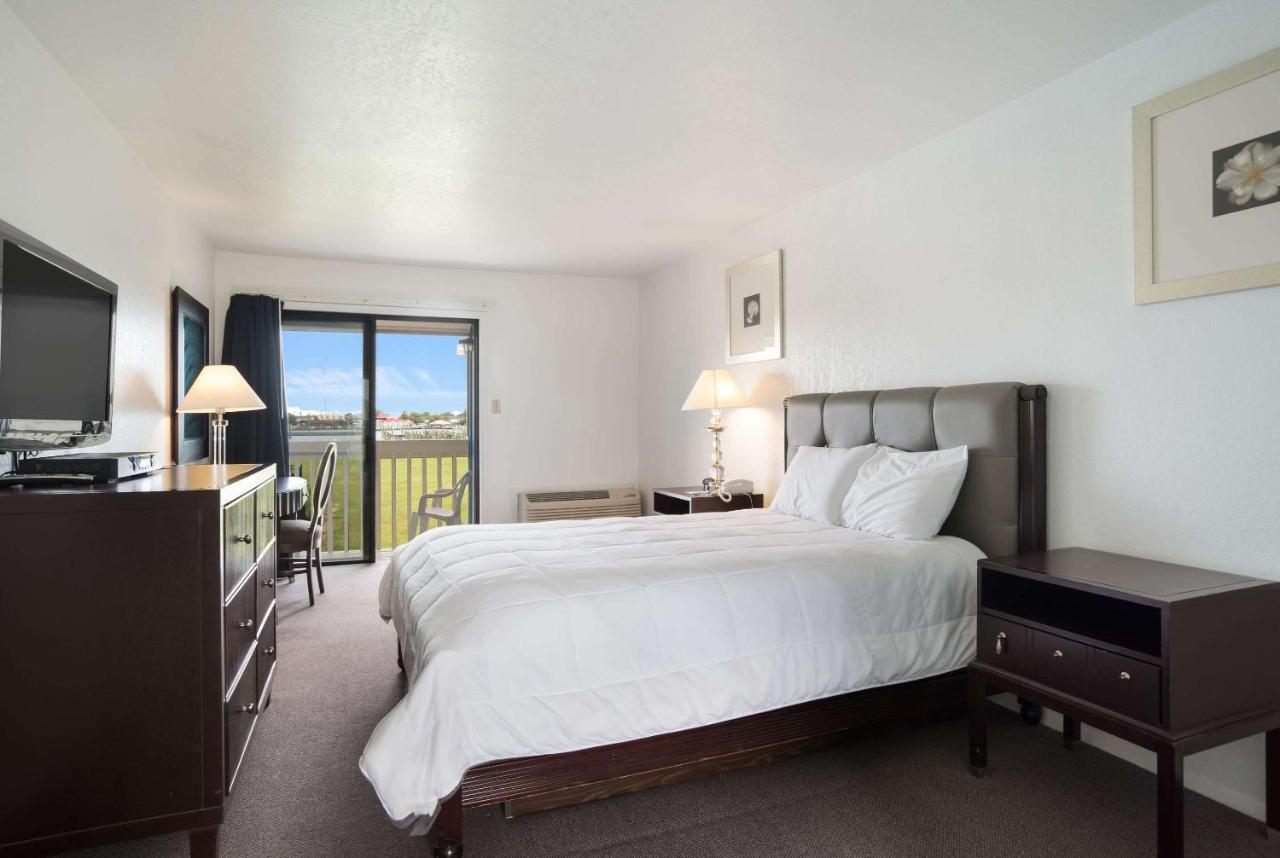 Rodeway Inn At Somers Cove Marina Crisfield Экстерьер фото