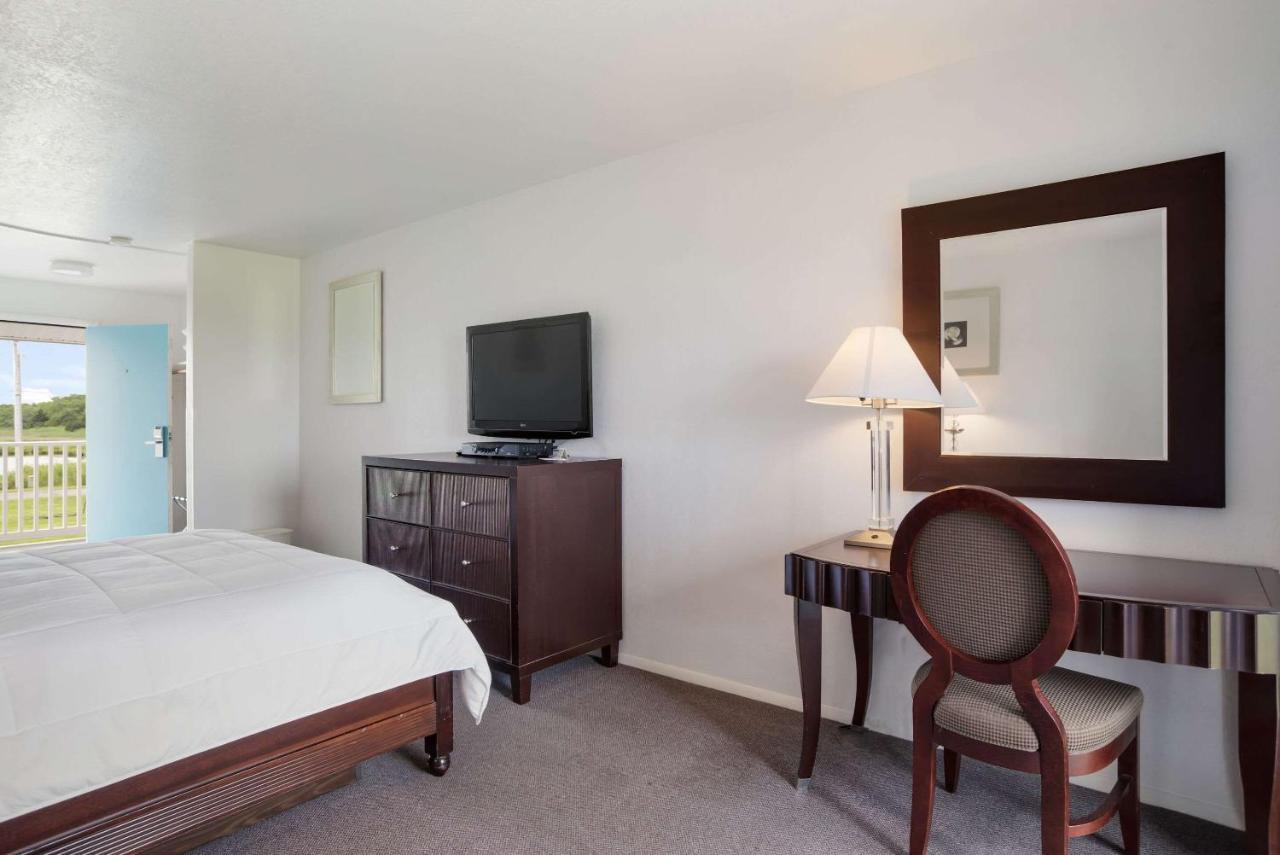 Rodeway Inn At Somers Cove Marina Crisfield Экстерьер фото